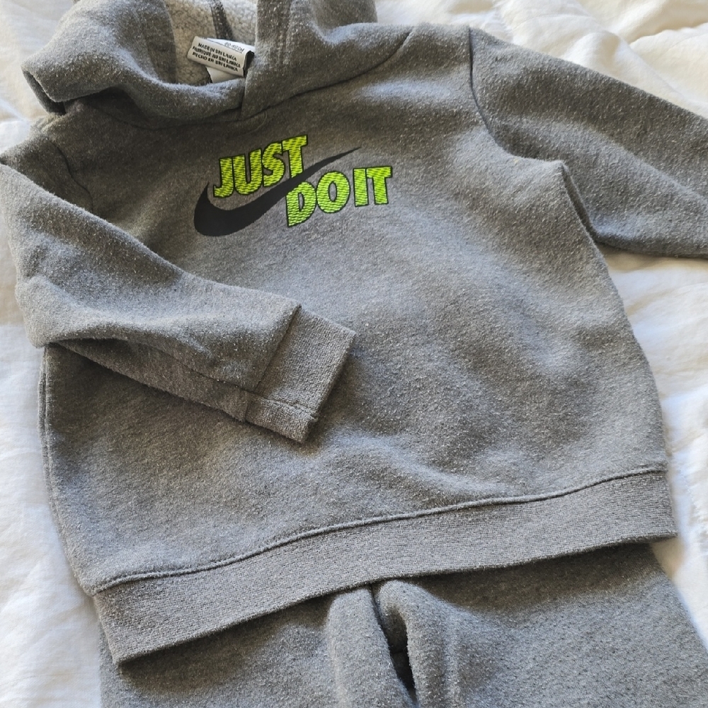 Nike Kids Gray and Green Sweatpants Set